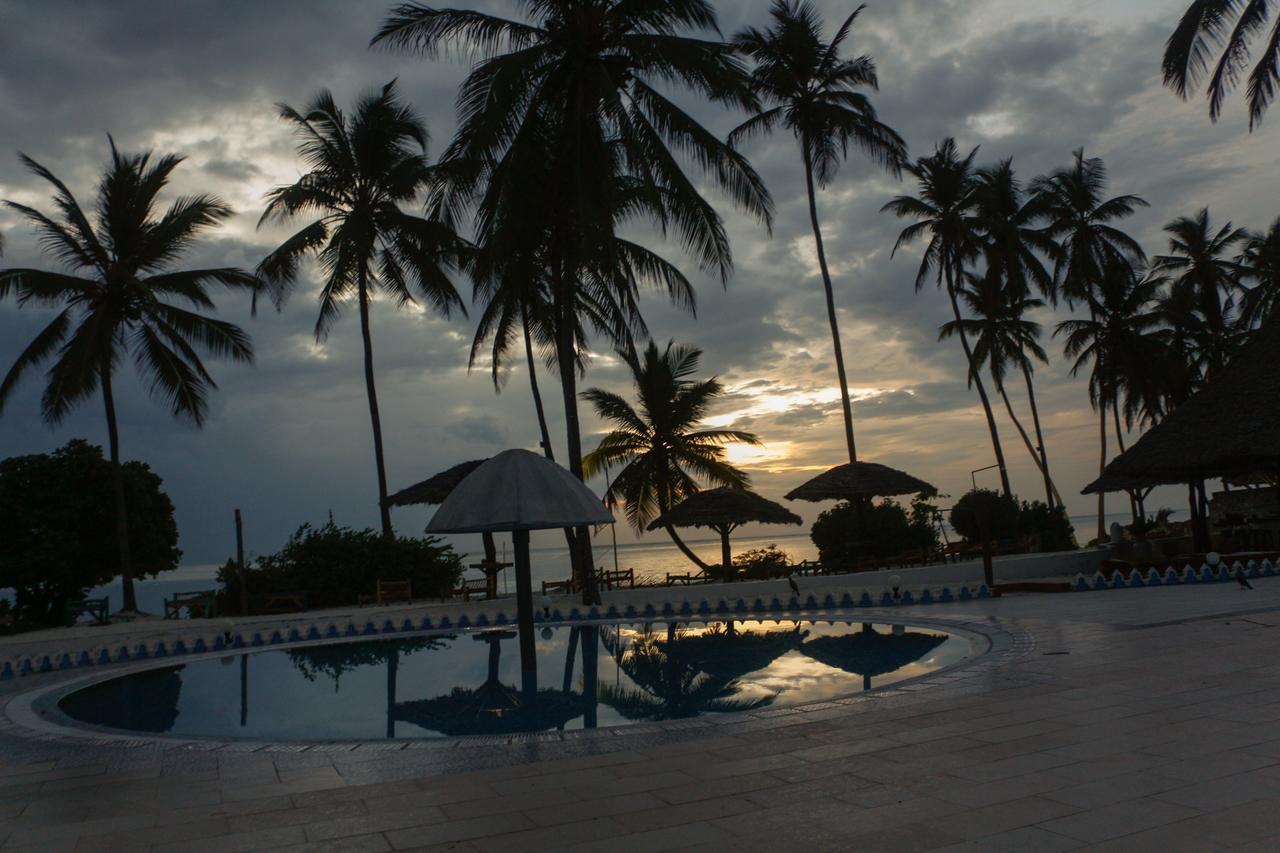 African Sun Sea Beach Resort & Spa Zanzibar Exterior photo